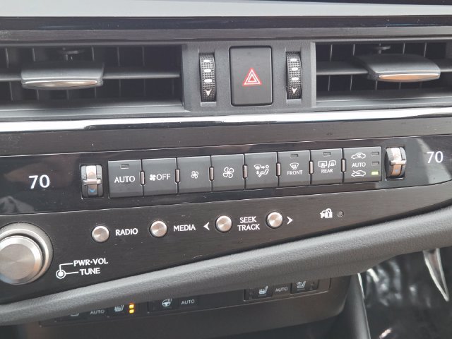 Used 2025 Lexus ES 350 w/ Accessory Package (Z1) FWD image 12