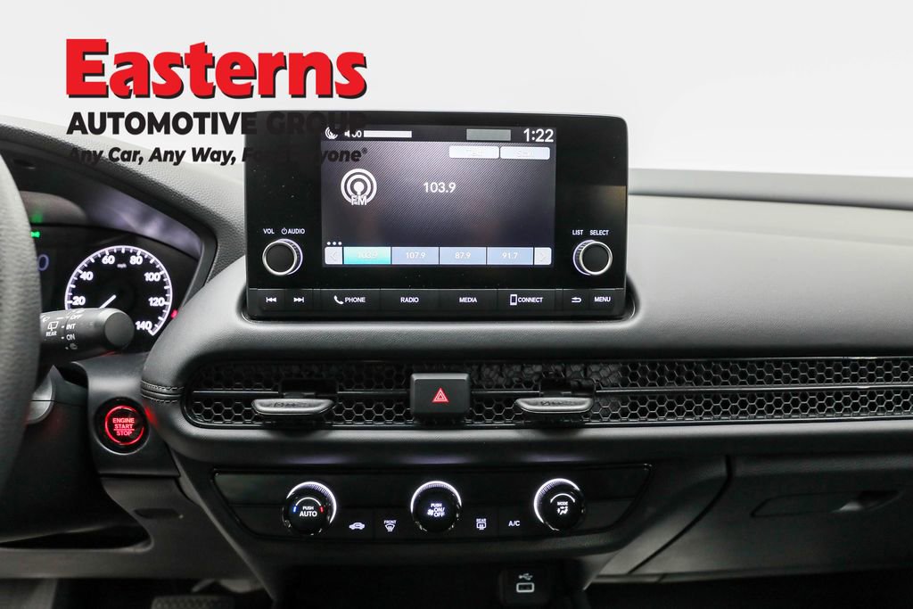 Used 2023 Honda HR-V LX image 12