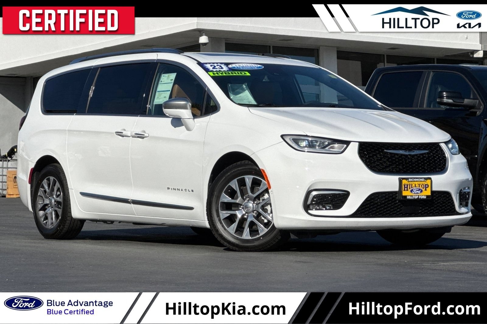 Used 2022 Chrysler Pacifica Pinnacle FWD image 1