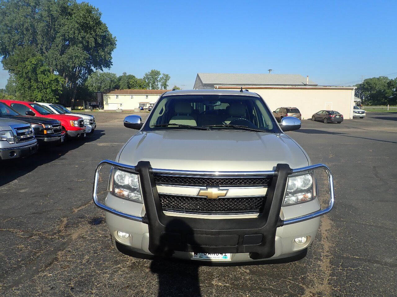 Used 2008 Chevrolet Suburban LT AWD/4WD image 3