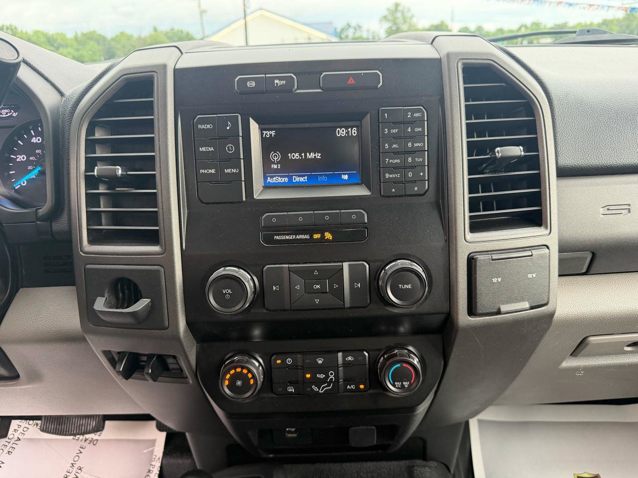 Used 2019 Ford F550 4x4 Regular Cab Super Duty image 21