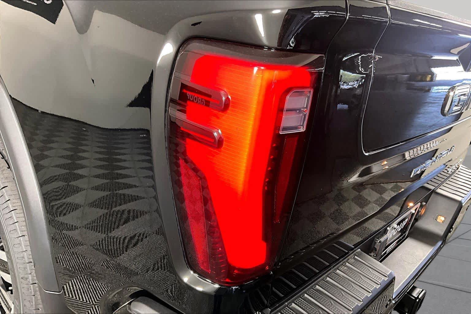 Certified 2025 GMC Sierra 2500 Denali Ultimate AWD/4WD image 27