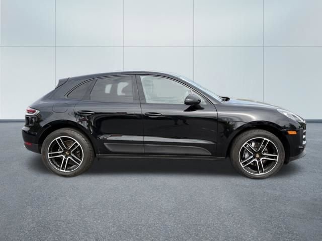 Used 2021 Porsche Macan w/ Premium Package AWD/4WD image 2