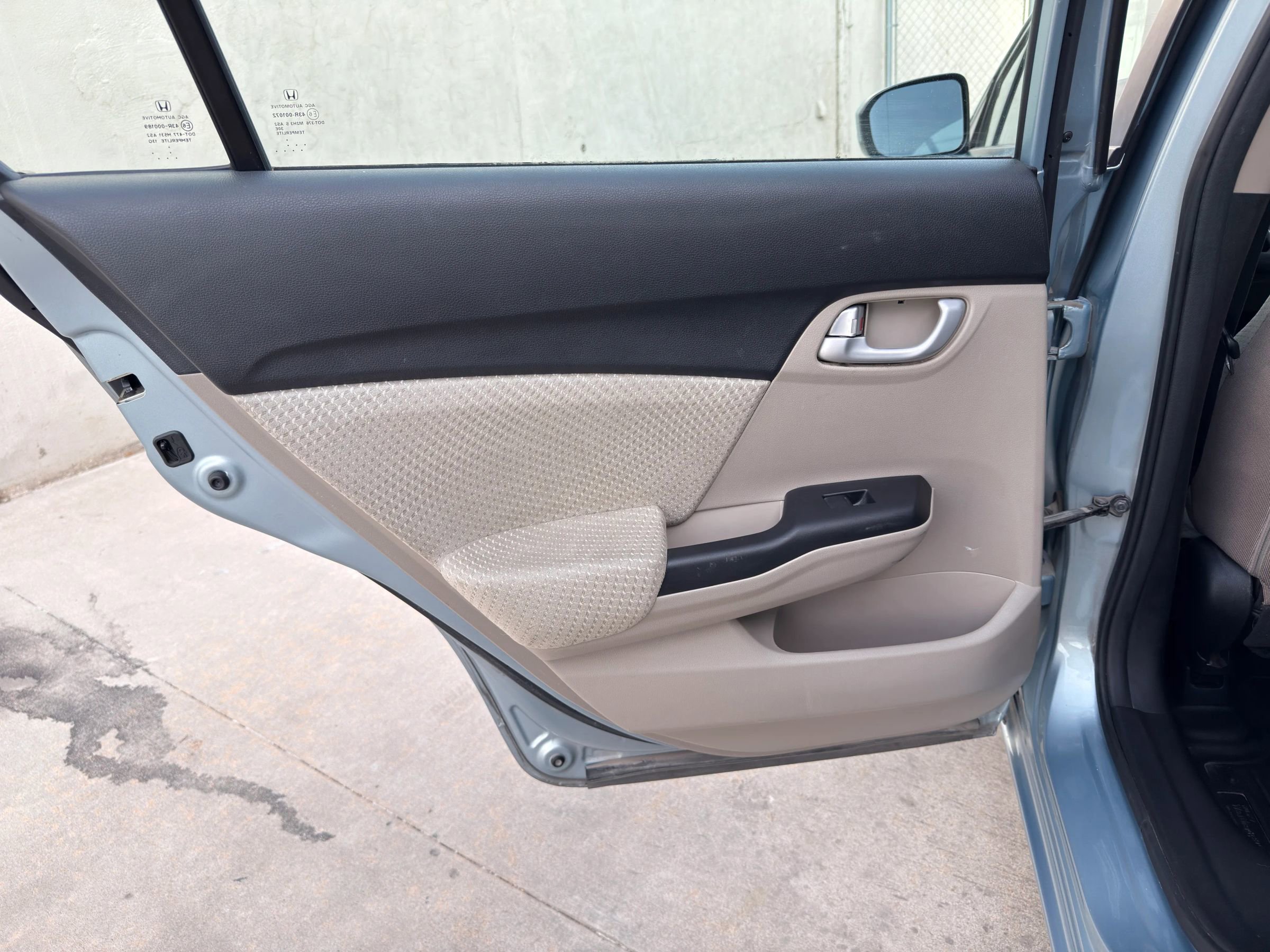 Used 2015 Honda Civic Hybrid Sedan image 30