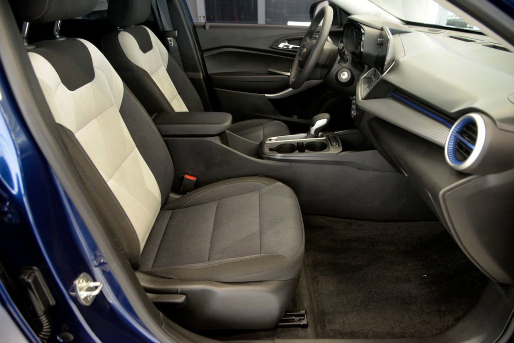 Used 2024 Chevrolet Trax LS image 30
