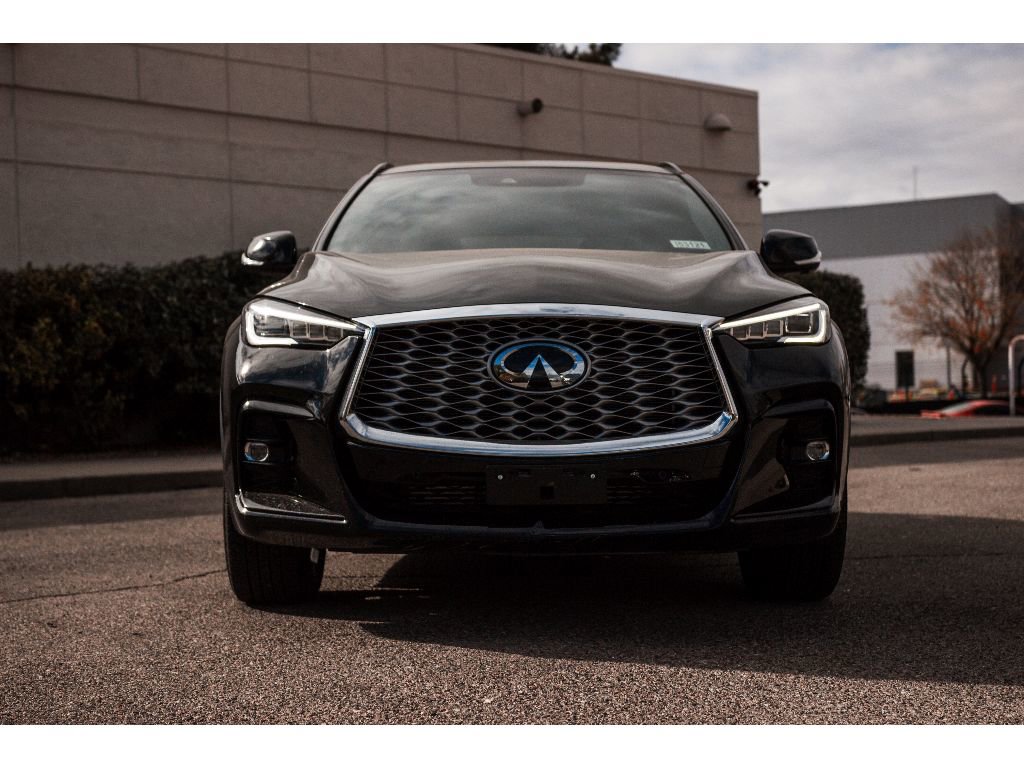 Used 2024 INFINITI QX55 Essential image 2