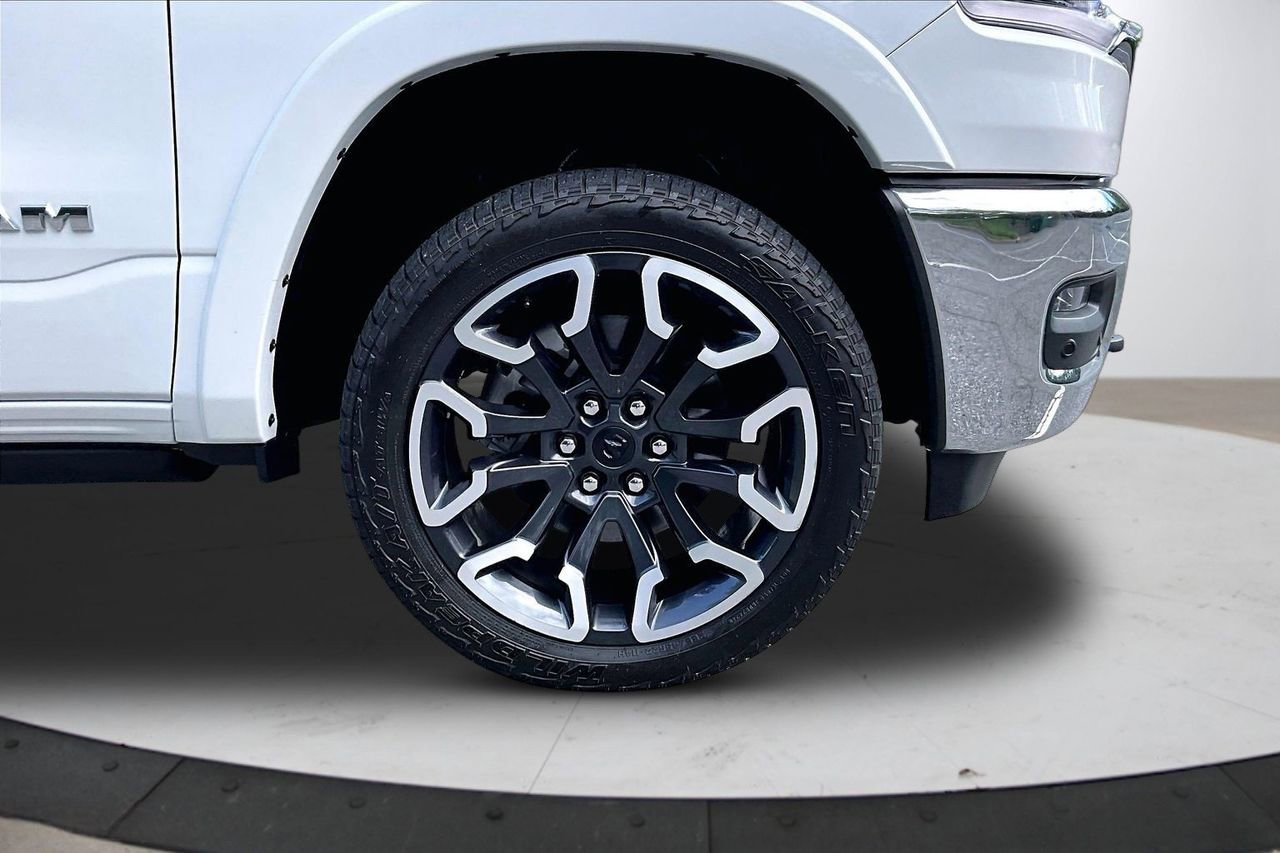 Used 2025 RAM 1500 Limited AWD/4WD image 35