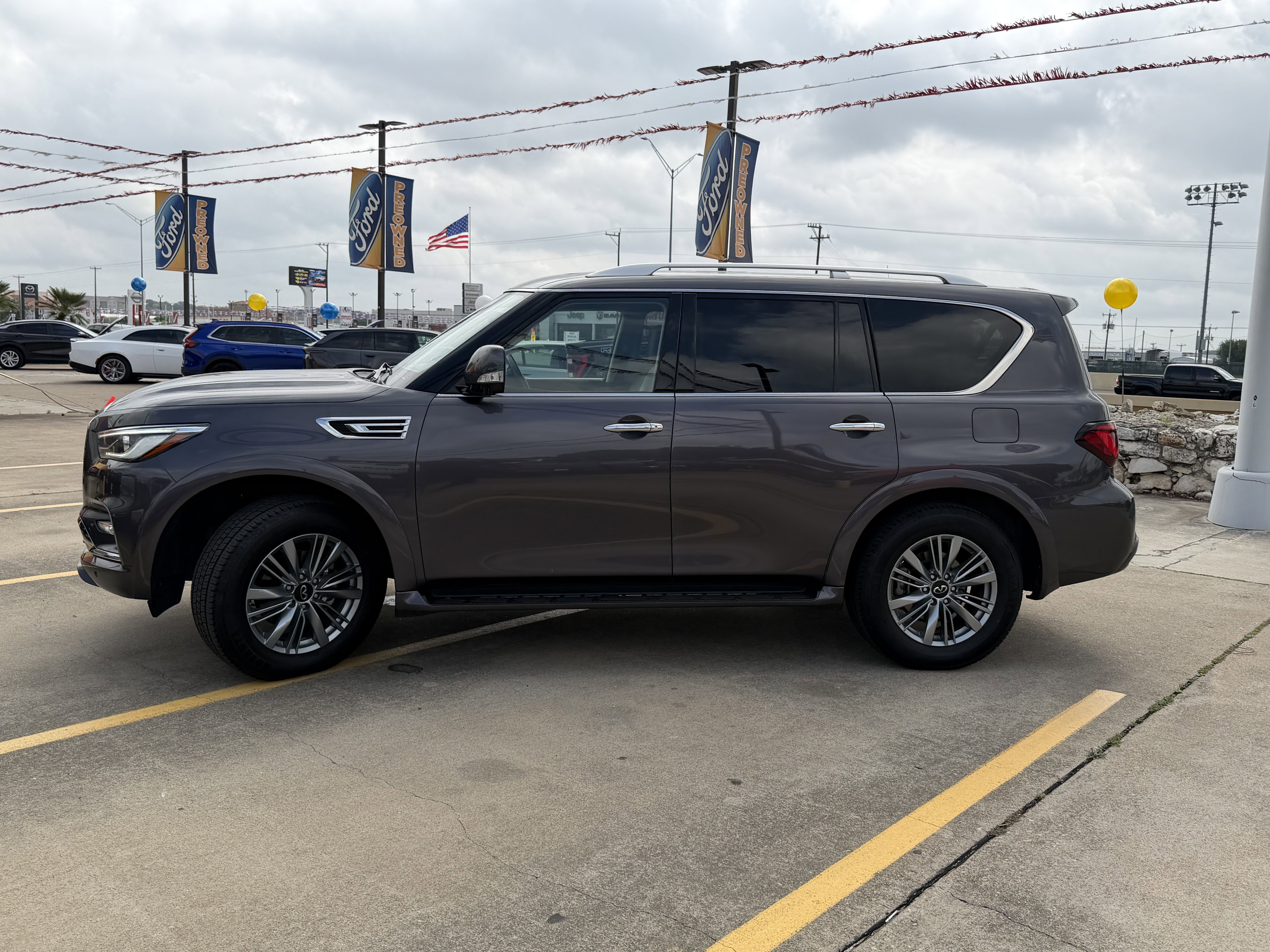 Used 2024 INFINITI QX80 Luxe AWD/4WD image 12