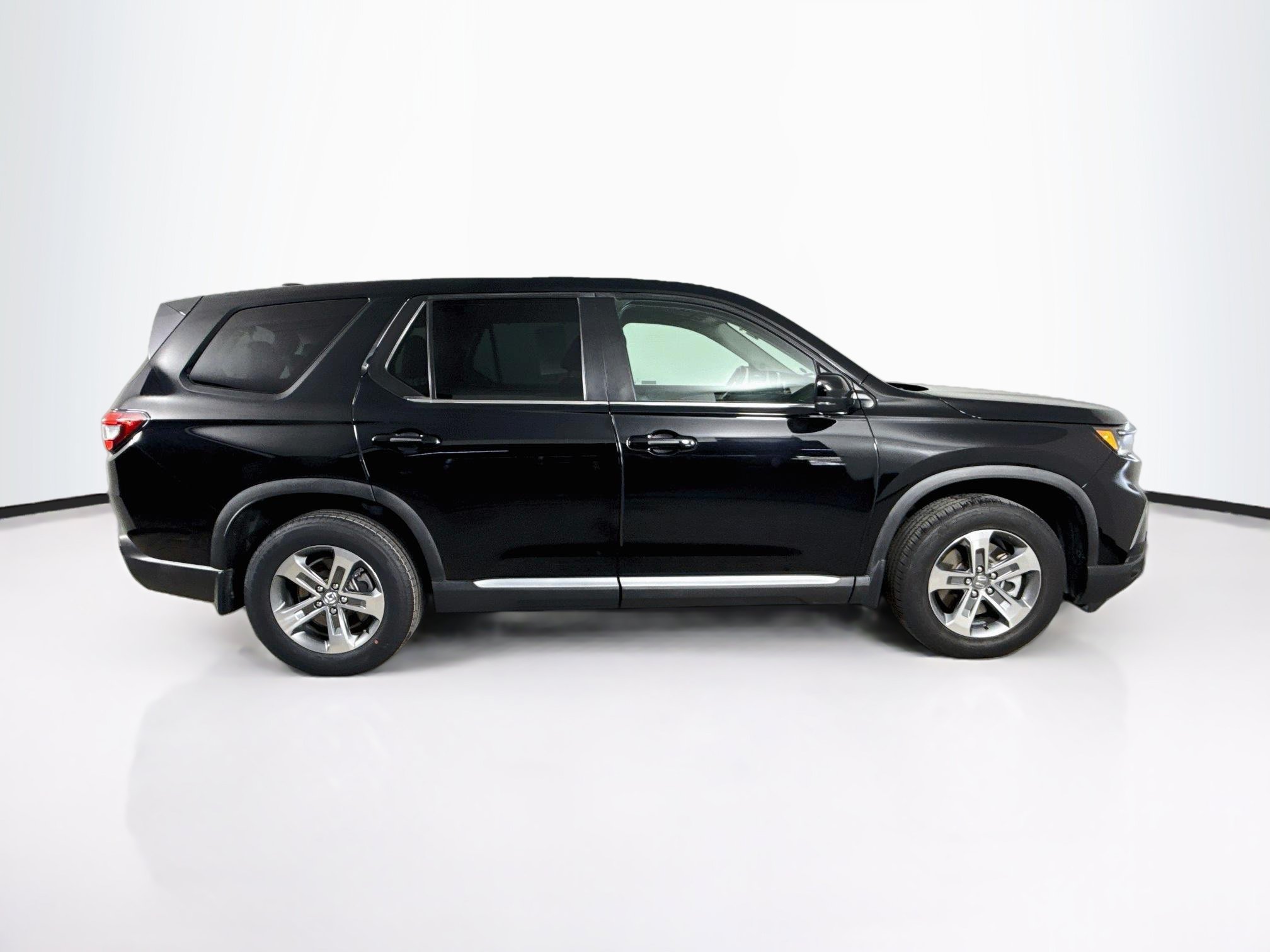 Certified 2023 Honda Pilot EX-L image 2