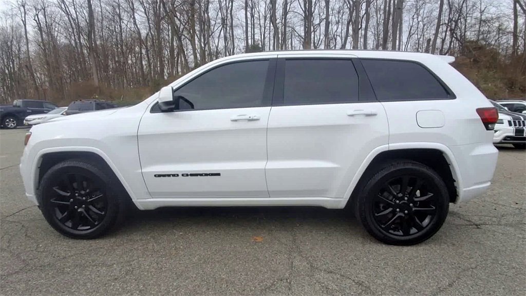 Used 2021 Jeep Grand Cherokee Laredo X image 5