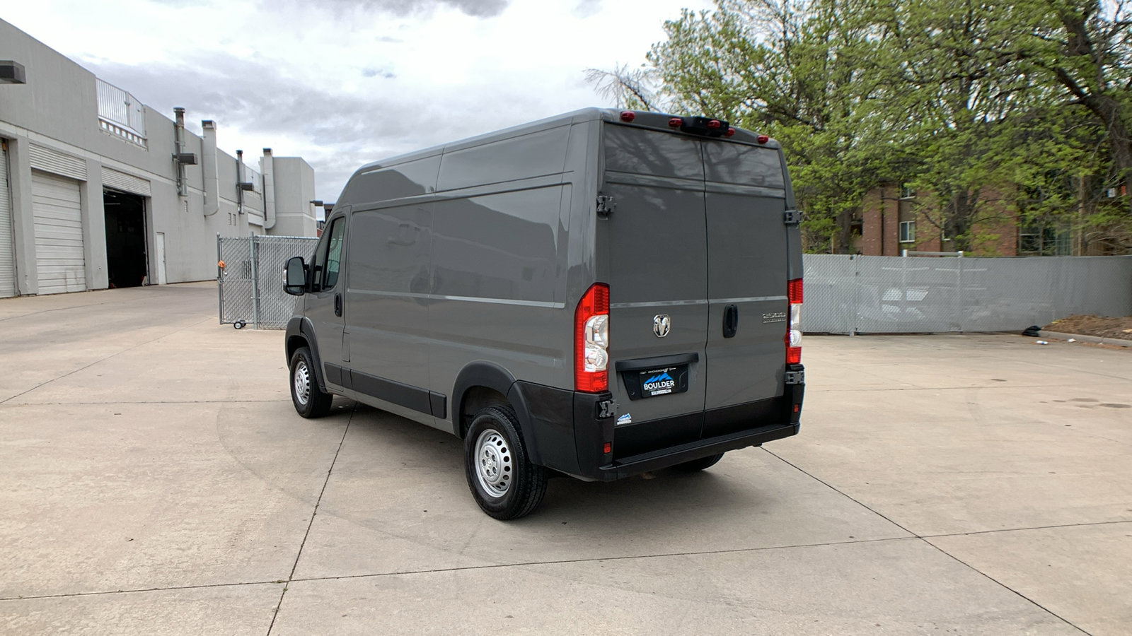 Used 2025 RAM ProMaster 2500 w/ Convenience Group FWD image 3