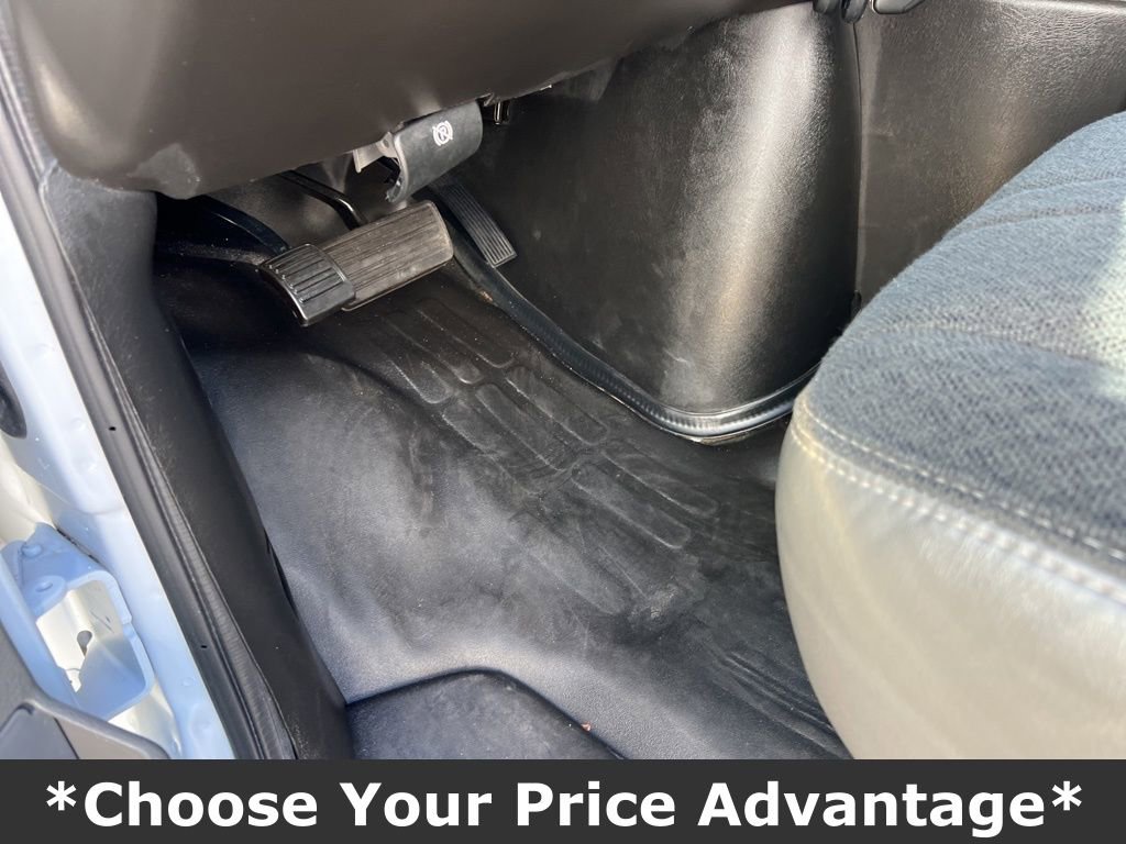 Used 2023 GMC Savana 2500 w/ Driver Convenience Package image 39