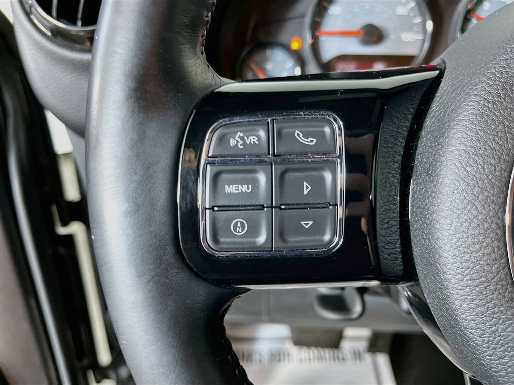 Used 2017 Jeep Wrangler Unlimited Sahara AWD/4WD image 13