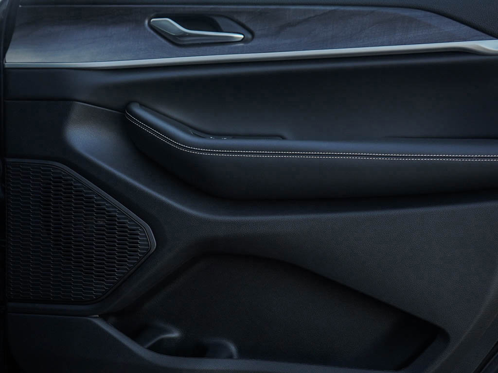 New 2025 Jeep Grand Cherokee Limited image 9