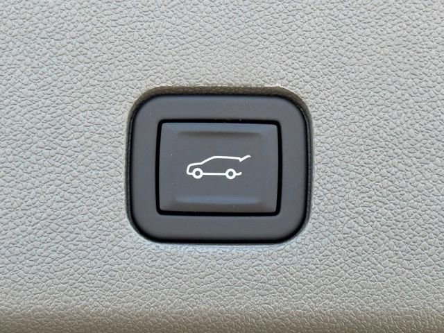 New 2025 Cadillac XT6 Premium Luxury w/ LPO, ONYX Package image 36