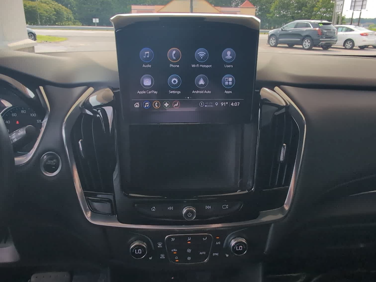 Used 2023 Chevrolet Traverse LT FWD image 27