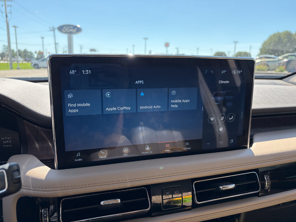 Used 2022 Lincoln Nautilus Reserve w/ Equipment Group 201A AWD/4WD image 25