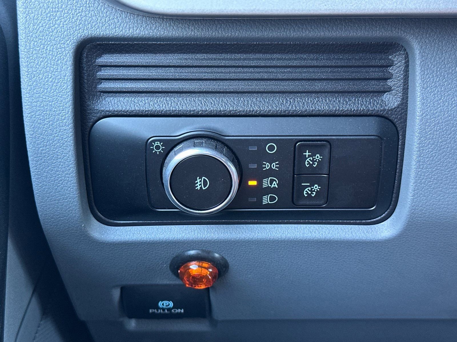 Used 2024 Ford F550 XL w/ XL Chrome Package image 27