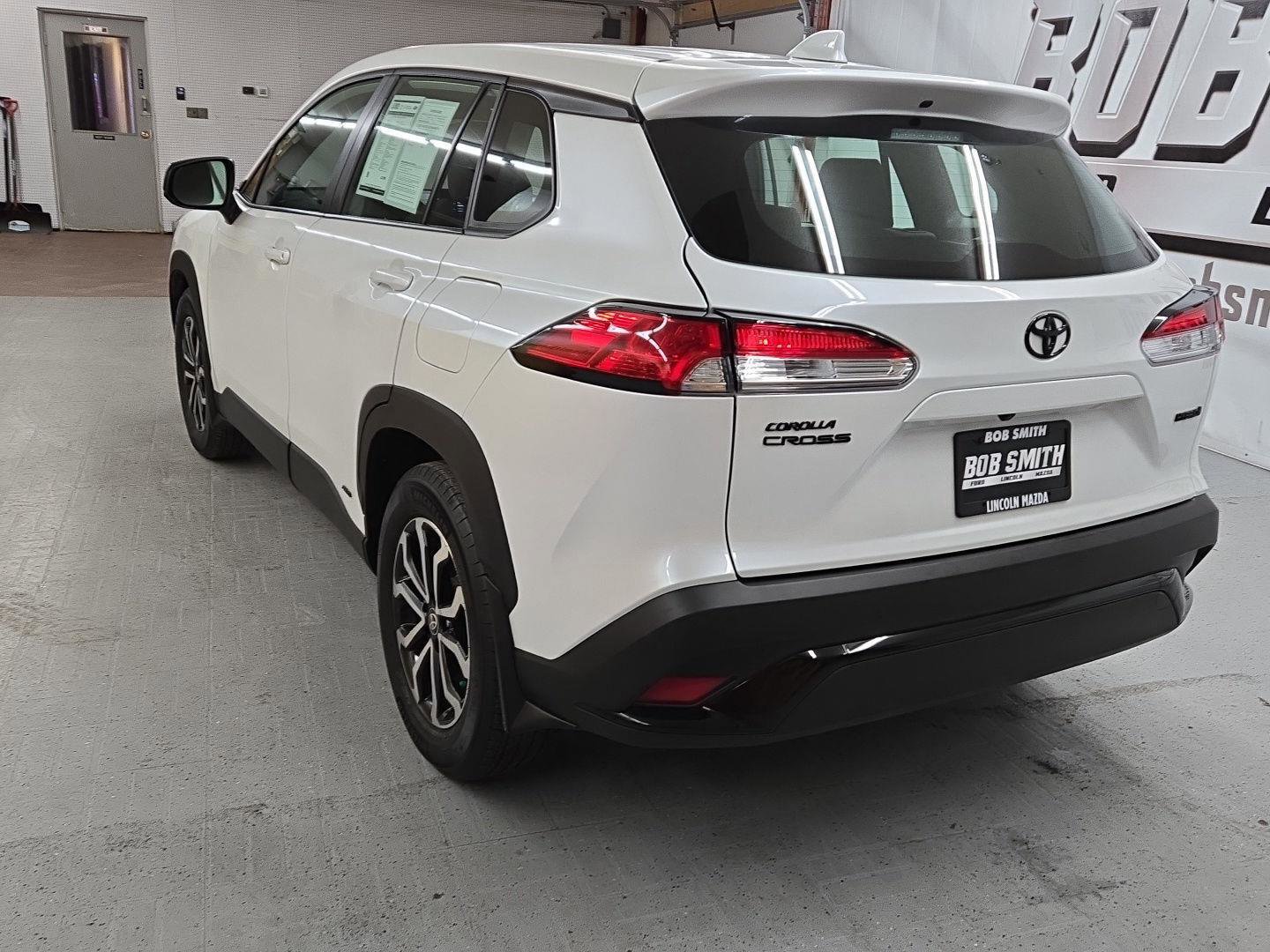 Used 2023 Toyota Corolla Cross S image 4