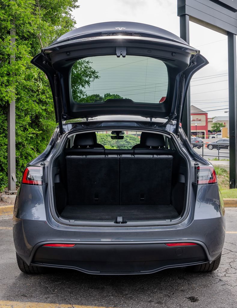 Used 2023 Tesla Model Y Long Range AWD/4WD image 25