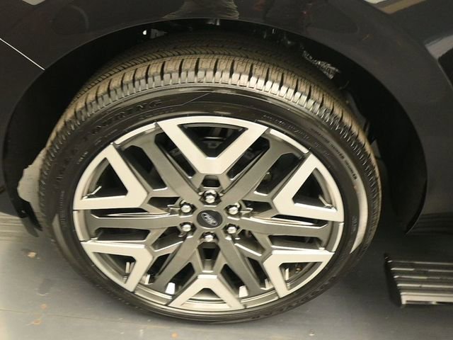 New 2025 Ford Expedition Max Platinum w/ Platinum Ultimate Package image 13