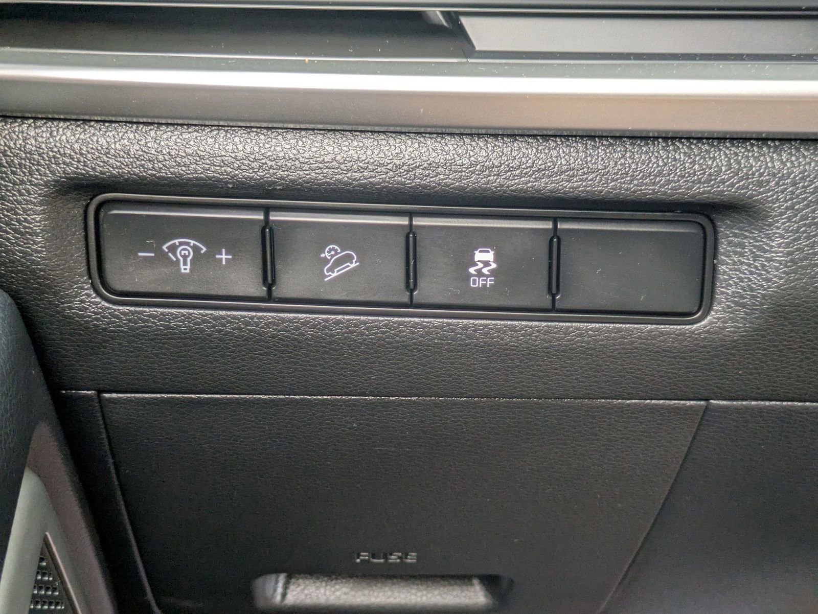 Used 2023 Kia Telluride LX image 18