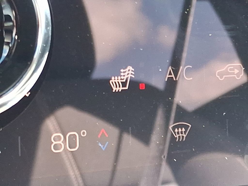 New 2025 GMC Acadia Elevation image 16