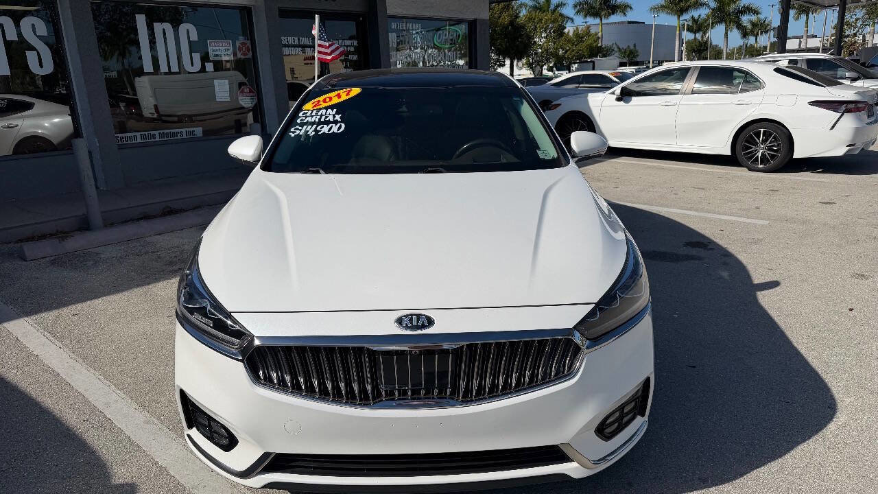 Used 2017 Kia Cadenza Limited image 2