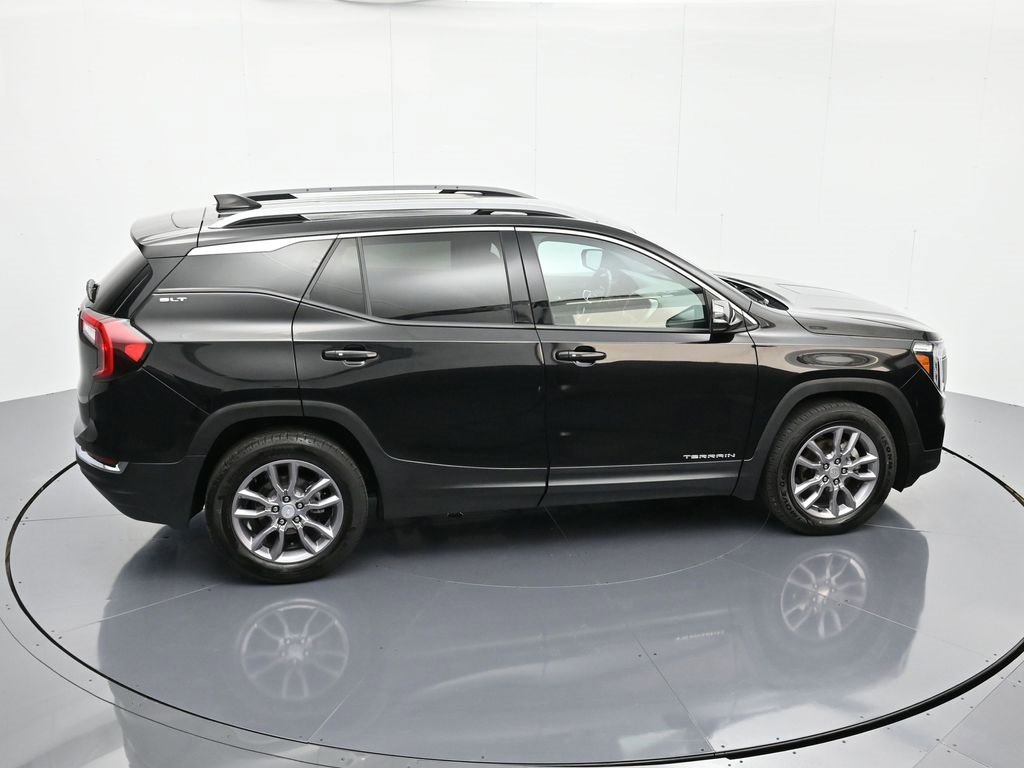 Used 2023 GMC Terrain SLT image 30