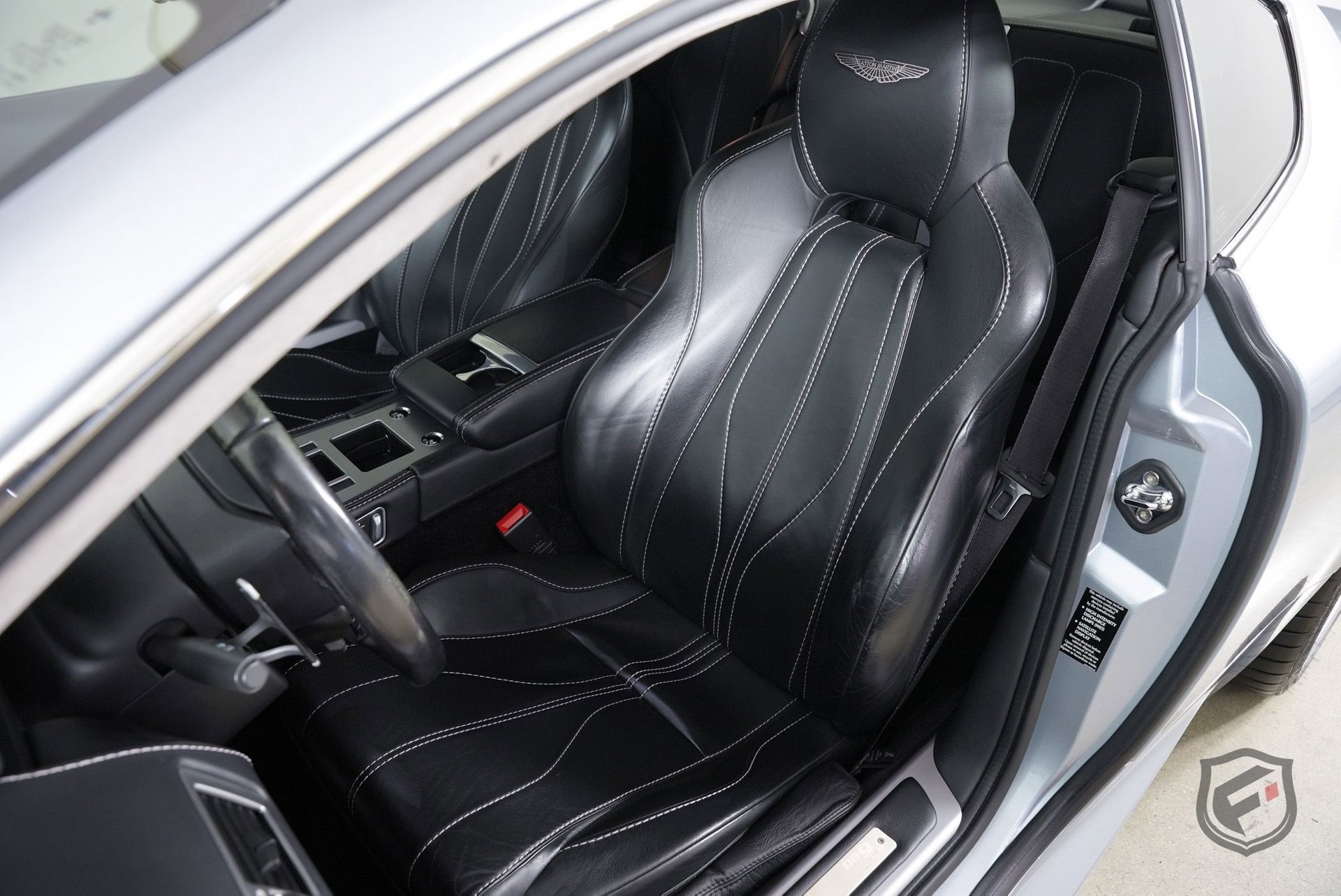 Used 2014 Aston Martin DB9 Coupe image 16