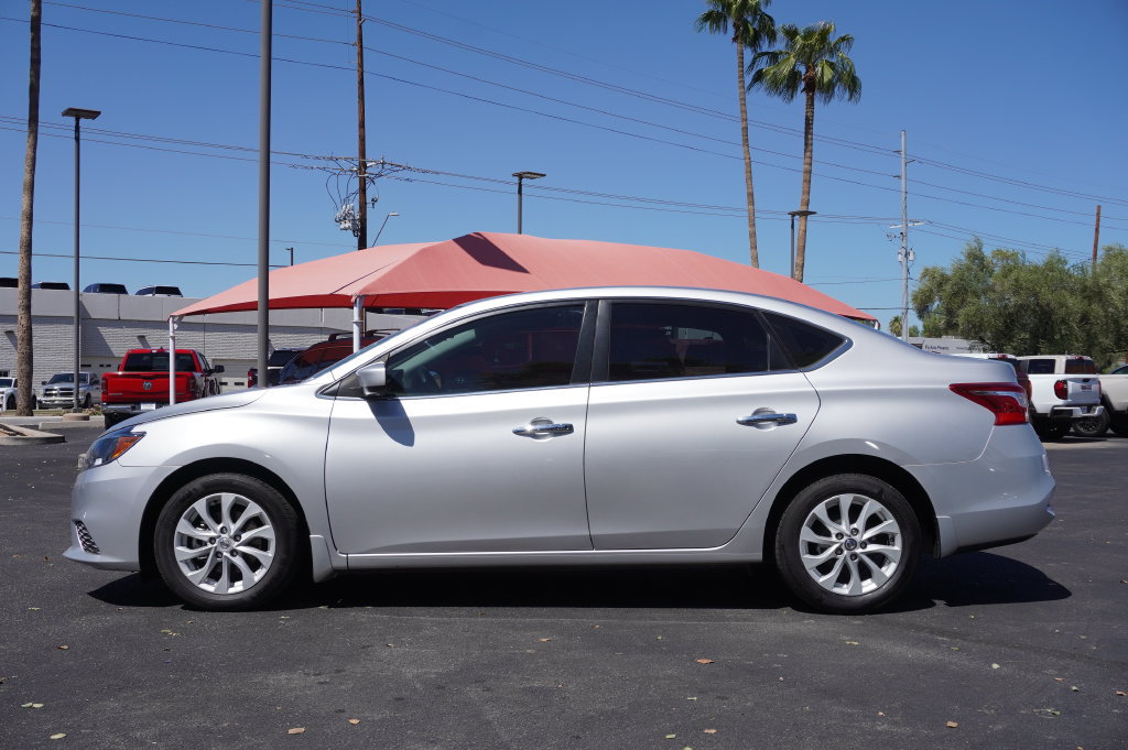 Used 2019 Nissan Sentra SV FWD image 2