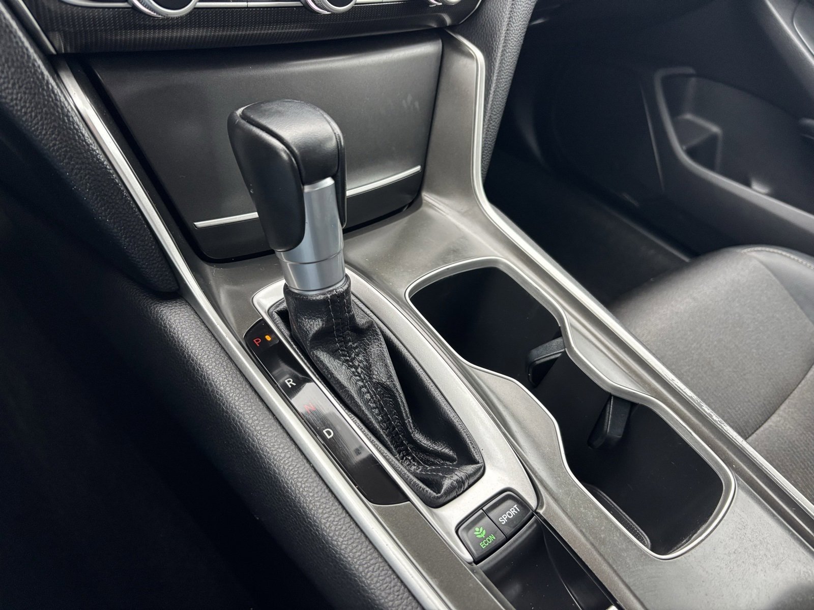 Used 2018 Honda Accord Sport image 26