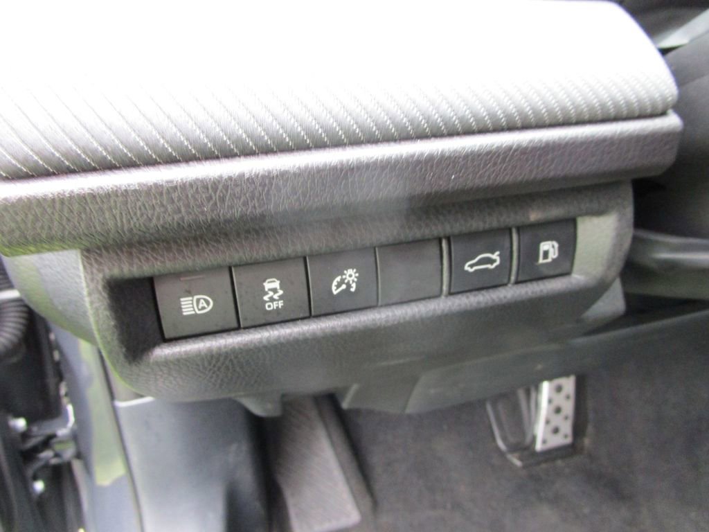 Used 2025 Toyota Camry SE image 20