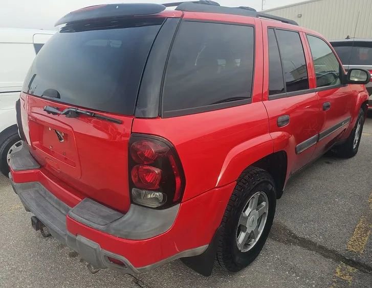 Used 2002 Chevrolet TrailBlazer LT w/ Preferred Equipment Group image 1