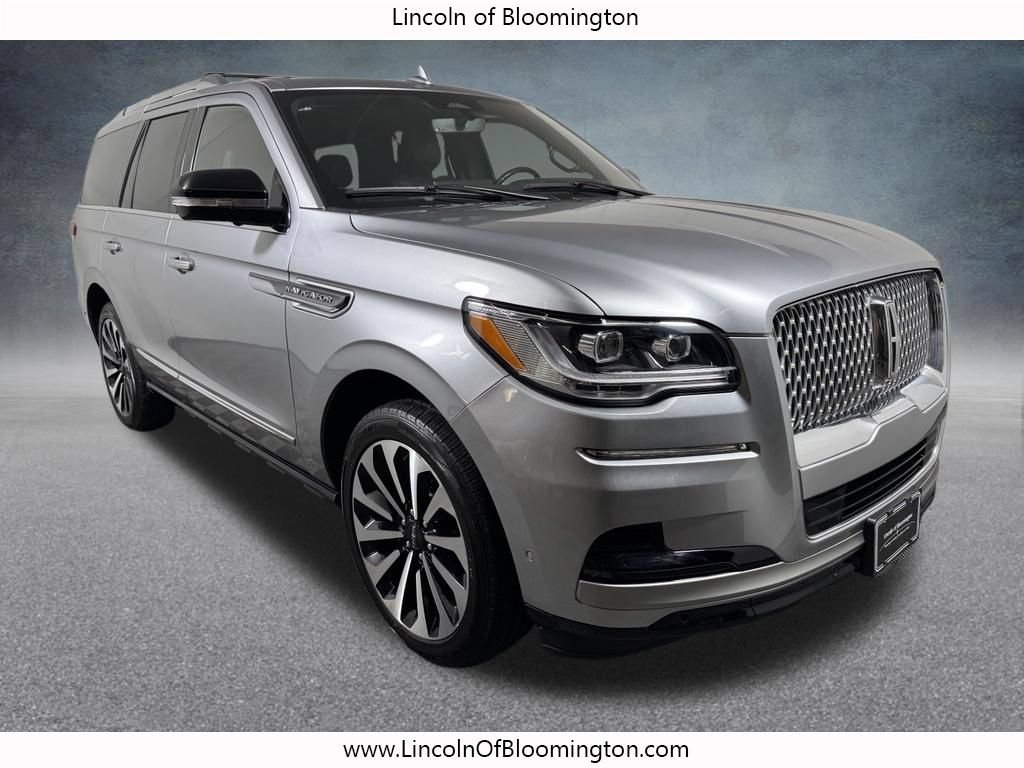 Used 2023 Lincoln Navigator Reserve AWD/4WD image 8