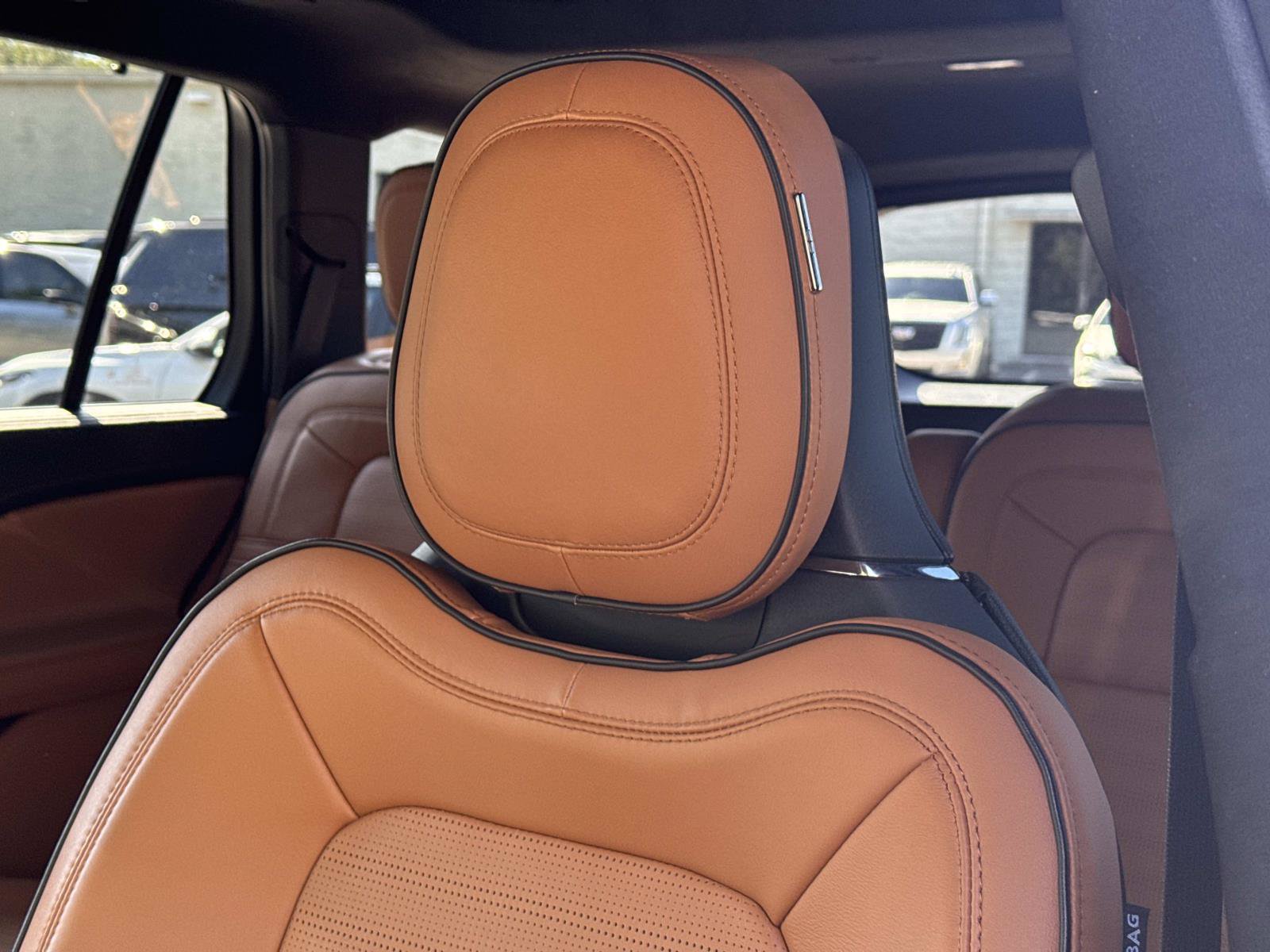 Used 2025 Lincoln Aviator Black Label w/ Jet Appearance Package AWD/4WD image 13