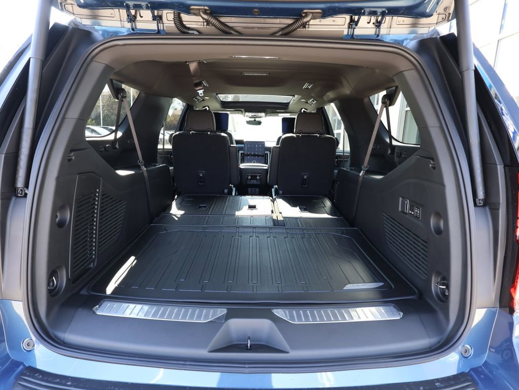 New 2026 GMC Yukon XL Denali w/ Advanced Technology Package image 38
