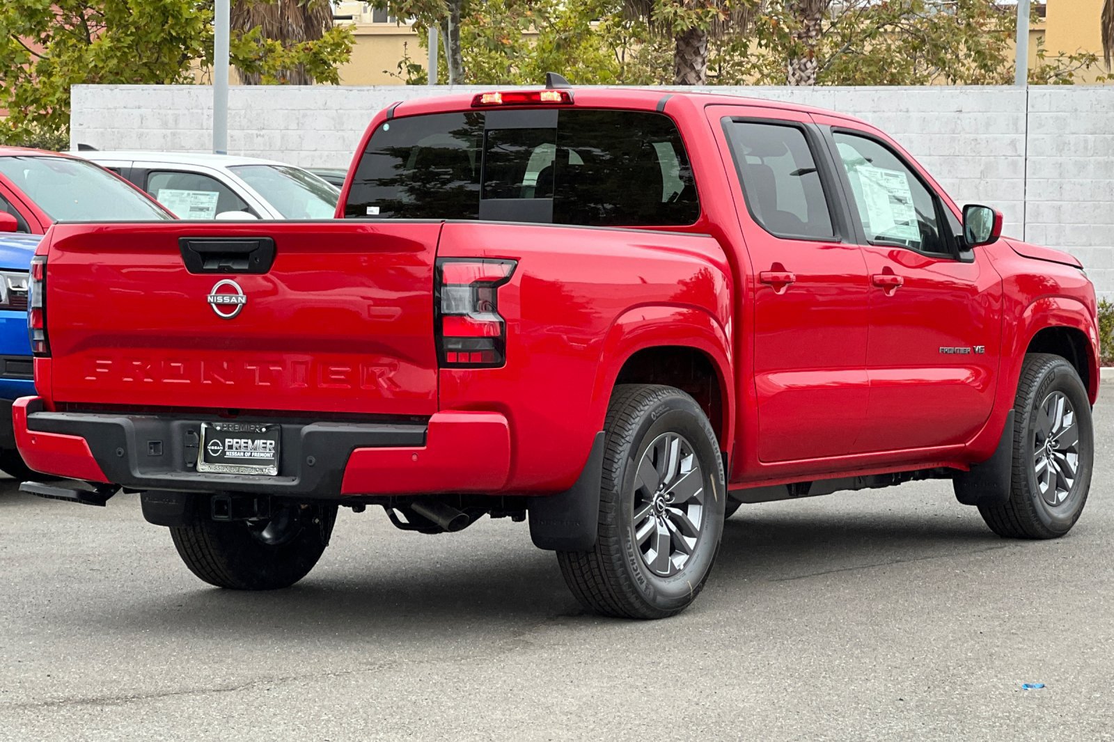 New 2027 Nissan Frontier SV w/ Tow Package RWD image 4