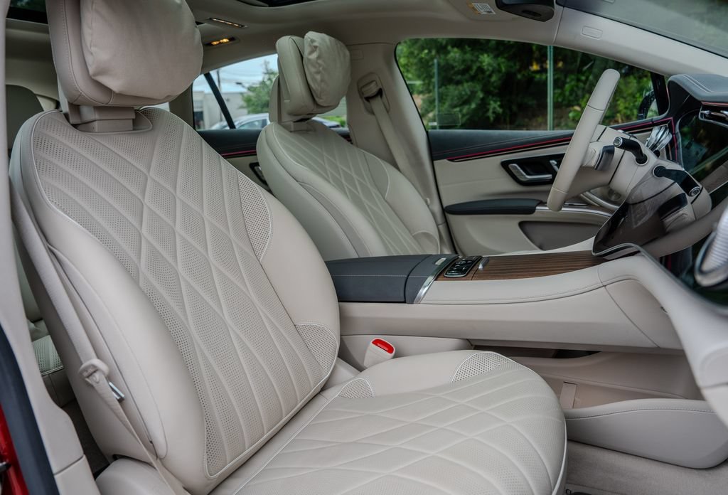 Used 2023 Mercedes-Benz EQS 580 4MATIC Sedan image 24