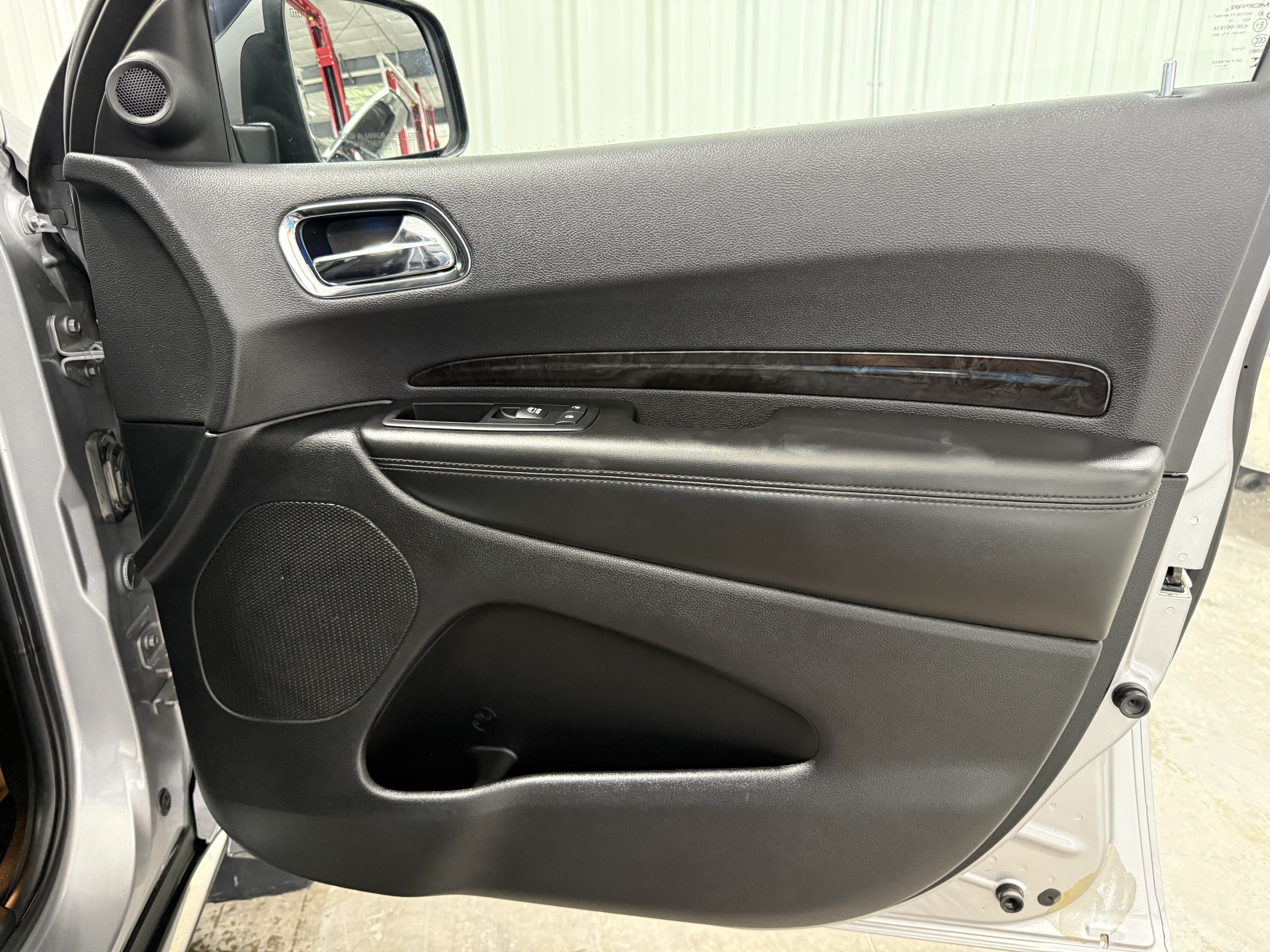 Used 2015 Dodge Durango Limited w/ Nav & Power Liftgate Group AWD/4WD image 11