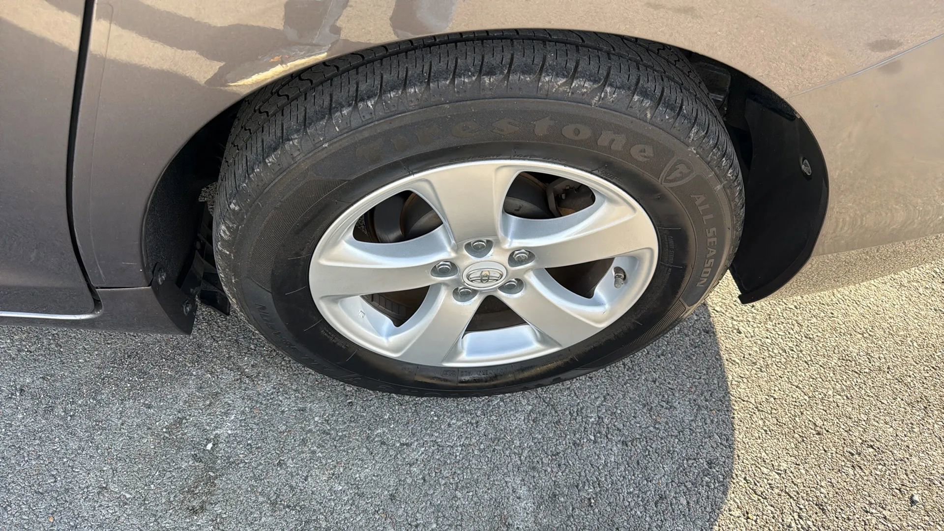 Used 2012 Toyota Sienna LE image 19