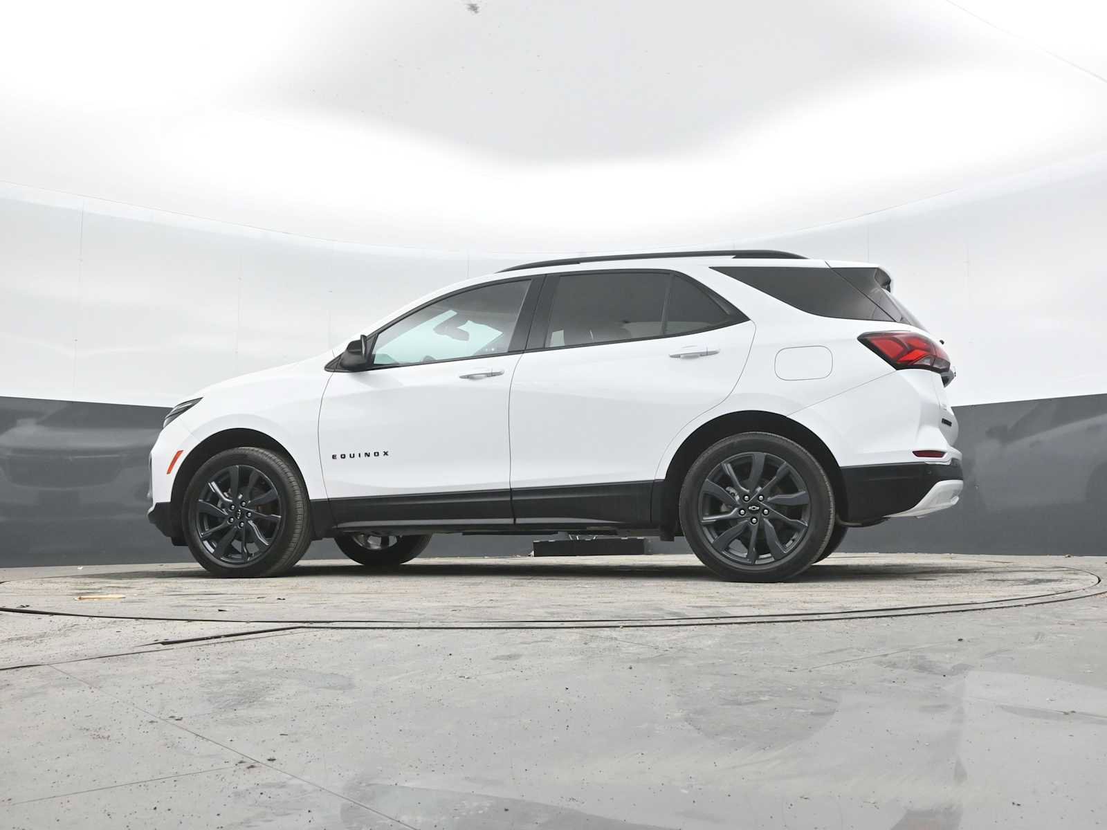 Used 2022 Chevrolet Equinox RS AWD/4WD image 38