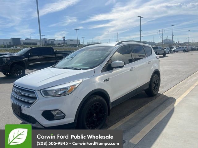 Used 2018 Ford Escape SE image 3