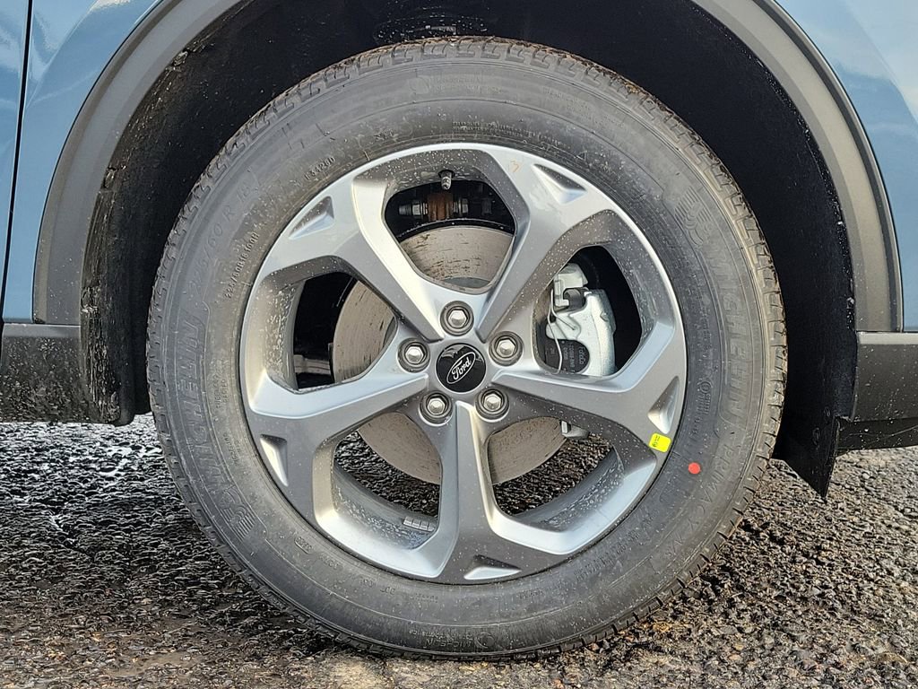 New 2026 Ford Escape ST-Line w/ Cold Weather Package image 9