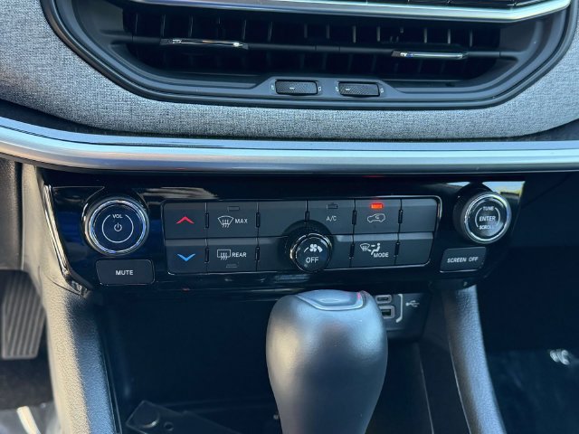 Certified 2023 Jeep Compass Latitude AWD/4WD image 31