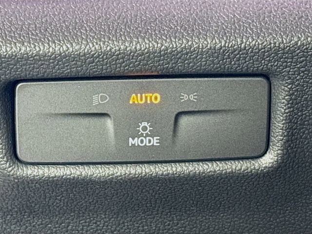 New 2025 Volkswagen Tiguan SE image 10