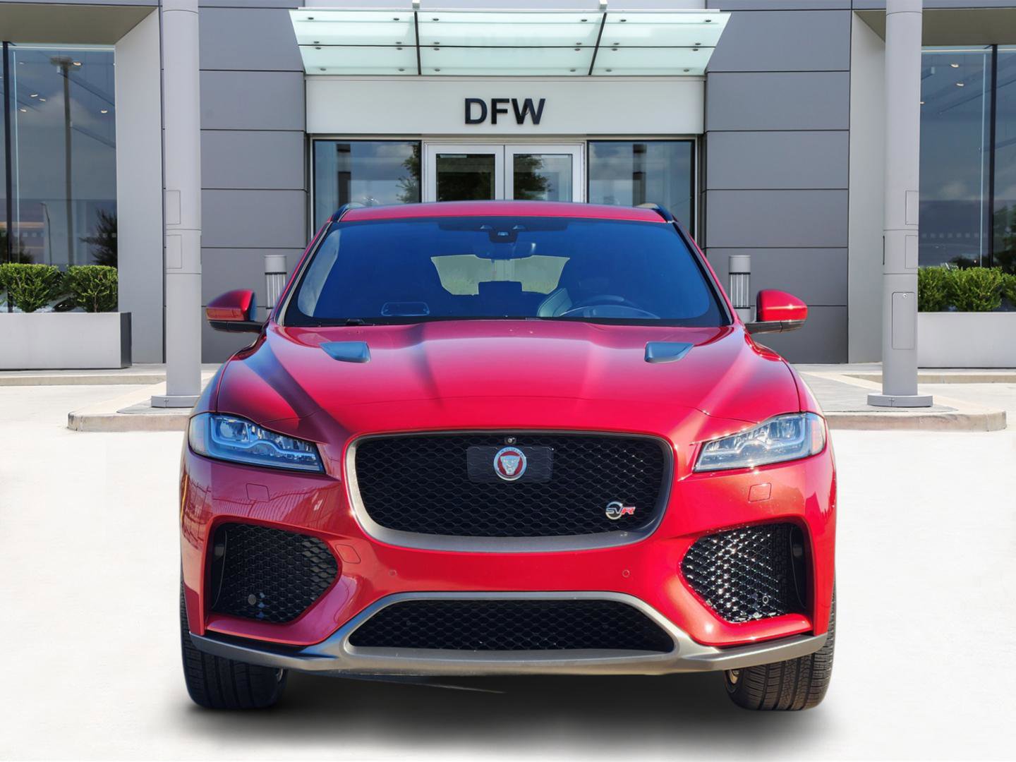 Used 2020 Jaguar F-PACE SVR video 2