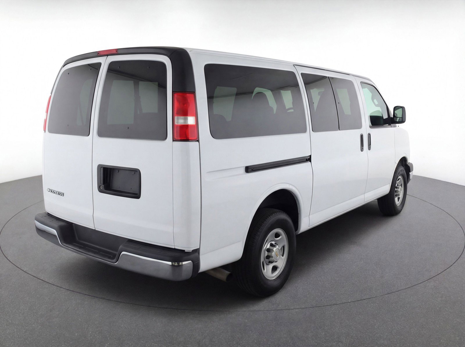 Used 2025 Chevrolet Express 3500 LT w/ LT Preferred Equipment Group image 9