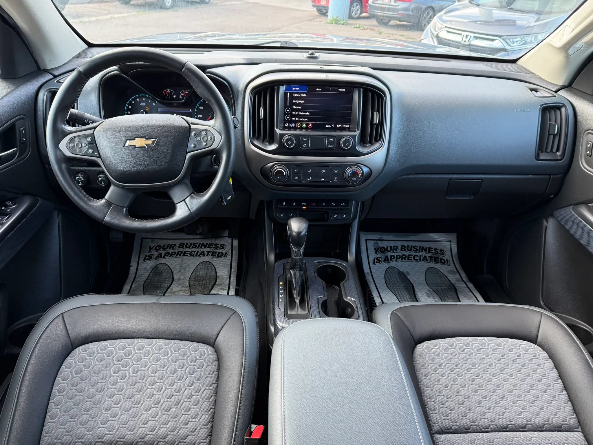 Used 2022 Chevrolet Colorado Z71 w/ Safety Package AWD/4WD image 26