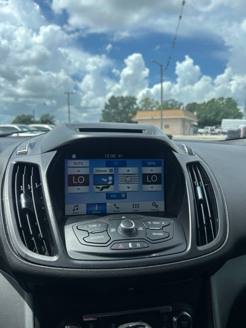 Used 2016 Ford Escape SE w/ Equipment Group 201A FWD image 13